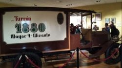 Turrón El Lobo Jijona - JPEG - 24 ko - 640×360 px